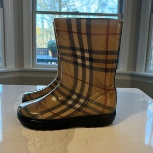 Girls Burberry Rain Boots